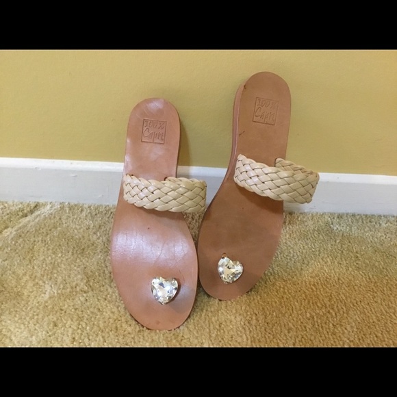 100% Capri Elegant & Summery Sandals 🔴 50% off the listed price - Picture 1 of 7